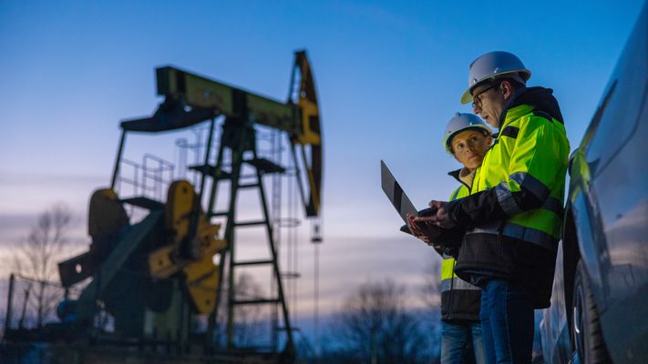 Oil and Gas Production Data Analysis with MATLAB